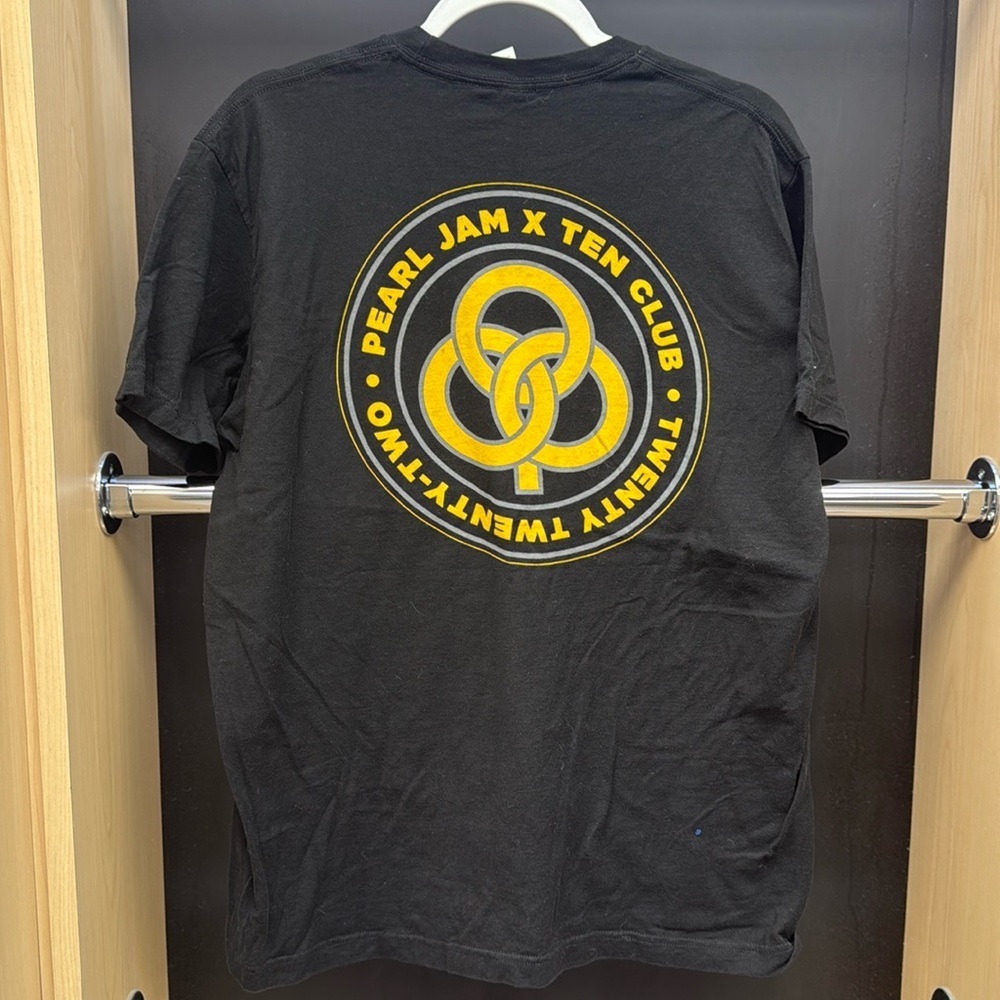 PEARL JAM TEN CLUB 2022 SHIRT SIZE Large